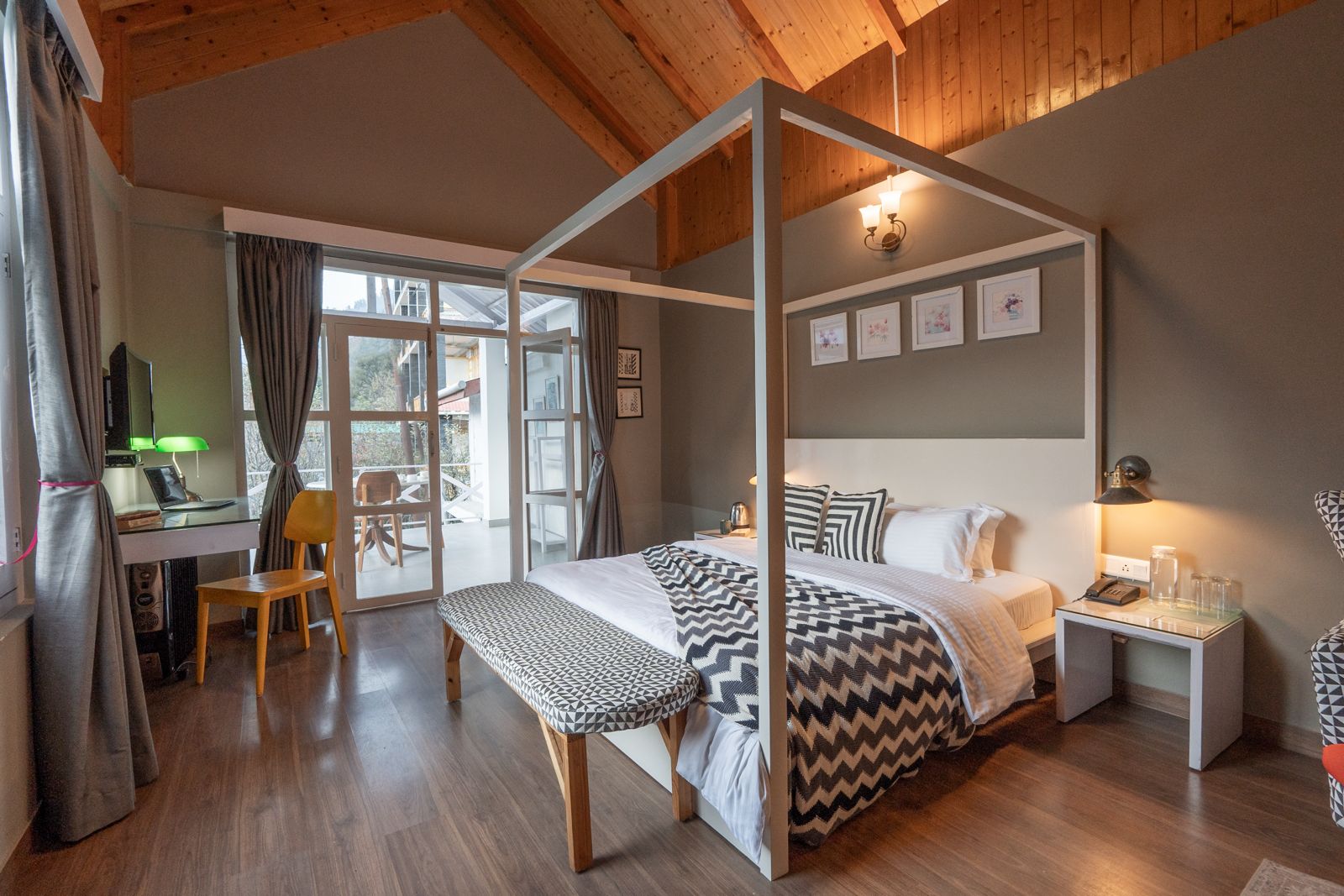 Between Snow and Stream